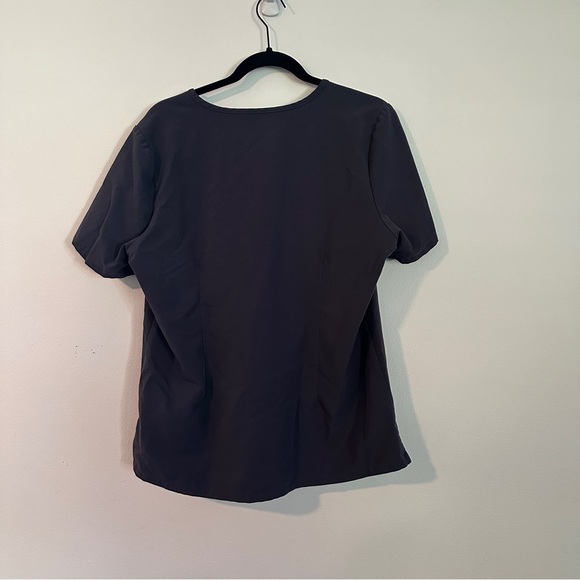 Figs Yola scrub bottoms and Catarina Top - Picture 3 of 10